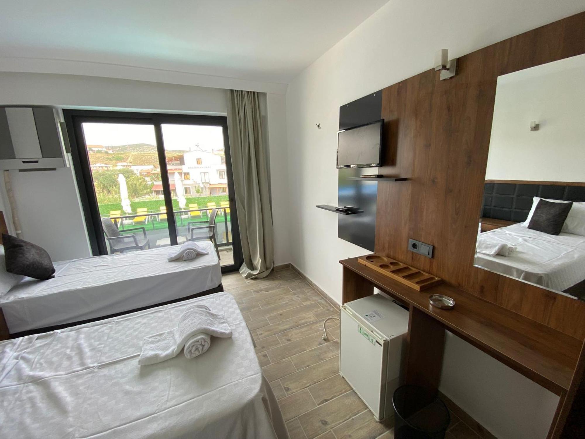 Atas Aqua Otel Avsa Türkeli Exterior foto